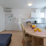 Beachfront Jurica With Balcony * 特罗吉尔
