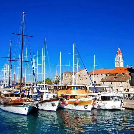 Beachfront Jurica * Trogir