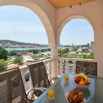 Beachfront Jurica With Balcony Apartment Trogir