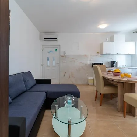Beachfront Jurica *