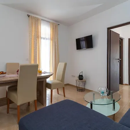 Apartament Beachfront Jurica With Balcony Trogir