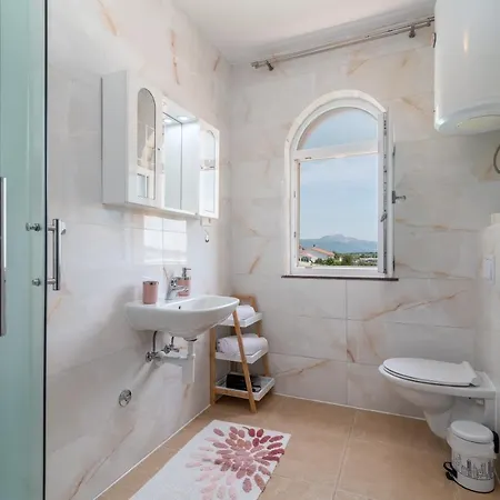 Apartament Beachfront Jurica With Balcony