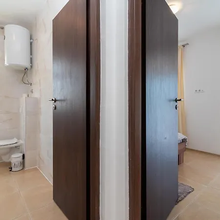 Apartament Beachfront Jurica With Balcony Trogir