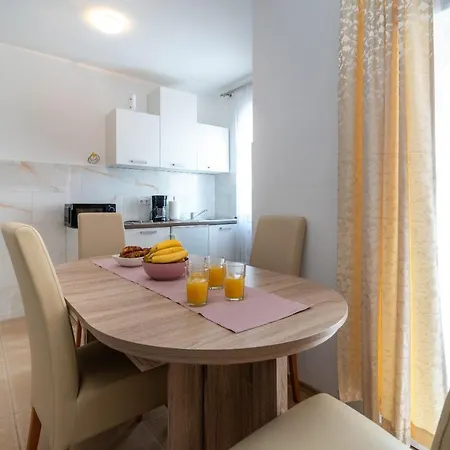 Apartament Beachfront Jurica With Balcony Trogir