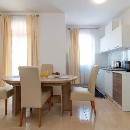 Apartament Beachfront Jurica With Balcony Trogir