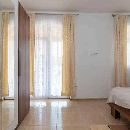 Beachfront Jurica With Balcony Apartament *