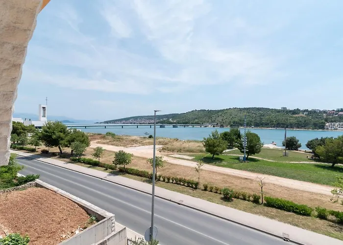 Appartement Beachfront Jurica With Balcony