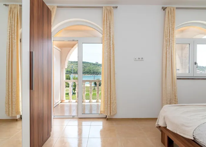 Appartement Beachfront Jurica With Balcony